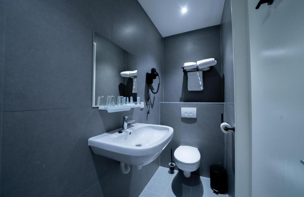 Ma Airport Hotel Hoofddorp Εξωτερικό φωτογραφία